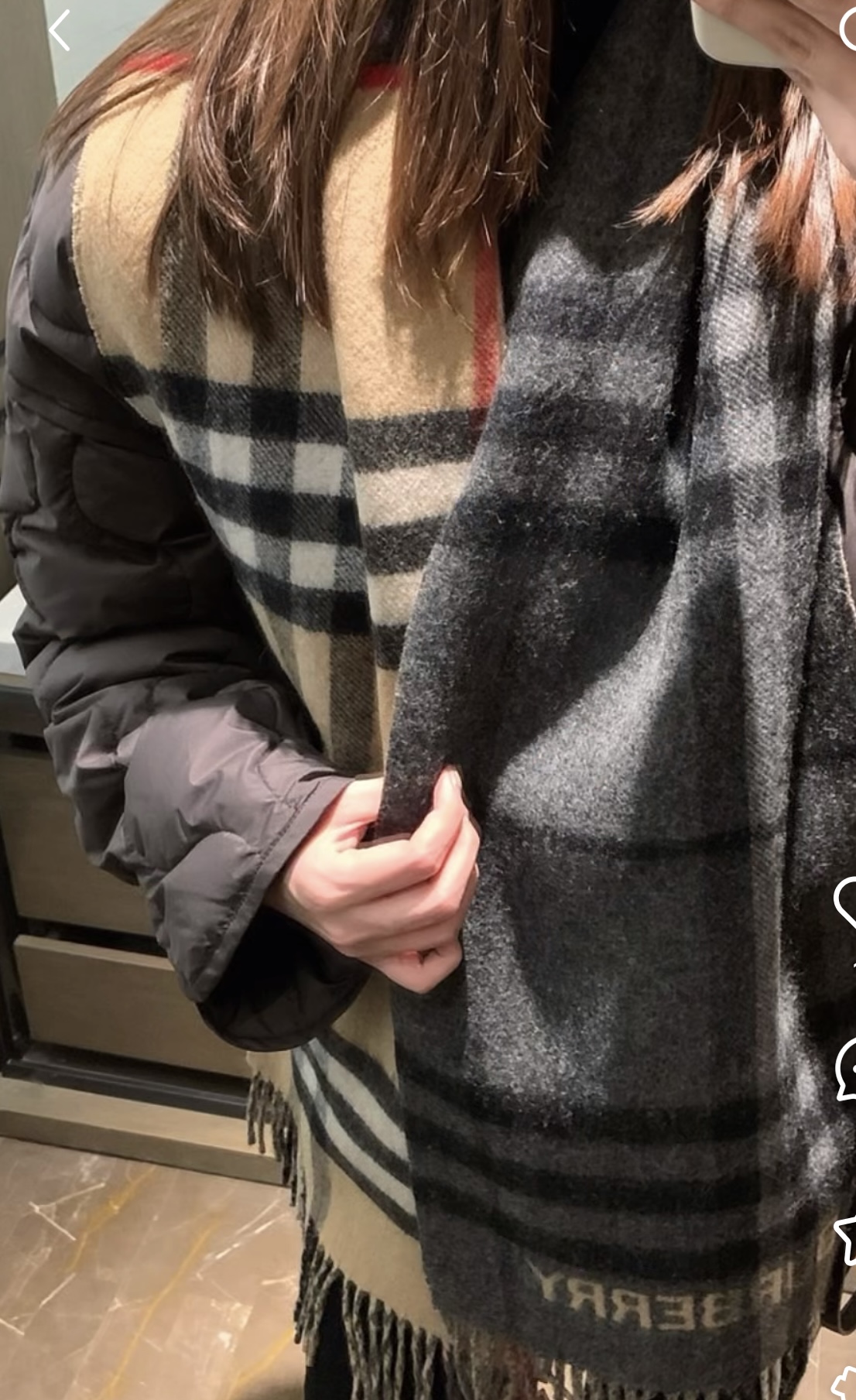 NO:678221,Burberry patchwork model, size 168x30cm, classic plaid contrasting colors are particularly beautiful, not picky at all, and the details are in place!  Unisex style!  high version scarf,high version scarf,burberry19860909巴宝莉拼接款 尺寸168x30cm  经典格纹撞色特别好看,完全不挑人,细节到位！男女通用款！高版本围巾,高版本围巾,burberry,scarf