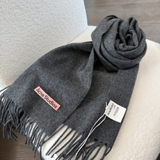 P我只能说不是所有的纯色围巾都叫Acne‼️瑞典Acne Studios APolo幼羊羔毛重磅纯色披肩/围巾‼️家喻户 P我只能说不是所有的纯色围巾都叫Acne‼️瑞典Acne Studios APolo幼羊羔毛重磅纯色披肩/围巾‼️家喻户