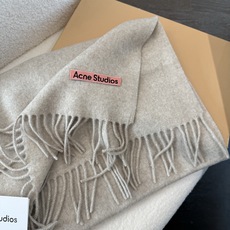 P我只能说不是所有的纯色围巾都叫Acne‼️瑞典Acne Studios APolo幼羊羔毛重磅纯色披肩/围巾‼️家喻户 P我只能说不是所有的纯色围巾都叫Acne‼️瑞典Acne Studios APolo幼羊羔毛重磅纯色披肩/围巾‼️家喻户