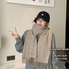 P我只能说不是所有的纯色围巾都叫Acne‼️瑞典Acne Studios APolo幼羊羔毛重磅纯色披肩/围巾‼️家喻户 P我只能说不是所有的纯色围巾都叫Acne‼️瑞典Acne Studios APolo幼羊羔毛重磅纯色披肩/围巾‼️家喻户