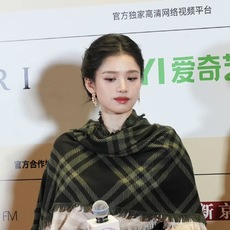 🆕 🆕 P𝐁𝐔𝐑𝐁𝐄𝐑𝐑𝐘 • 𝟐𝟓ꫛꫀꪝ《骑士格纹长巾》 张婧仪同款,原单品质! Size:200x65cm 70% 🆕 🆕 P𝐁𝐔𝐑𝐁𝐄𝐑𝐑𝐘 • 𝟐𝟓ꫛꫀꪝ《骑士格纹长巾》 张婧仪同款,原单品质! Size:200x65cm 70%