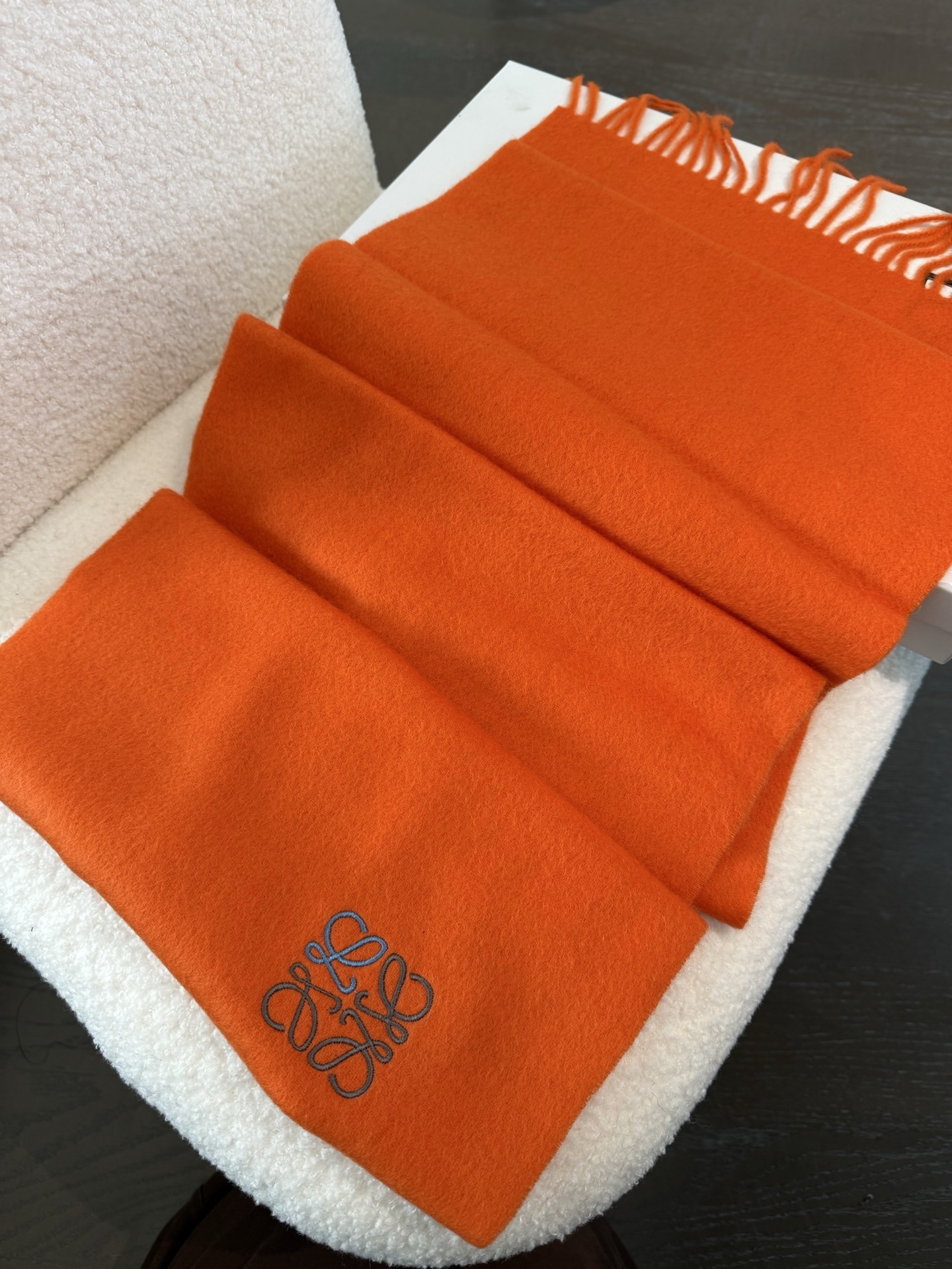 P罗意威。【男女围巾】怒赞自留，难得的高端男款！家属福利！非常正的围巾~面料大爱，非常柔软细腻舒服，轻度