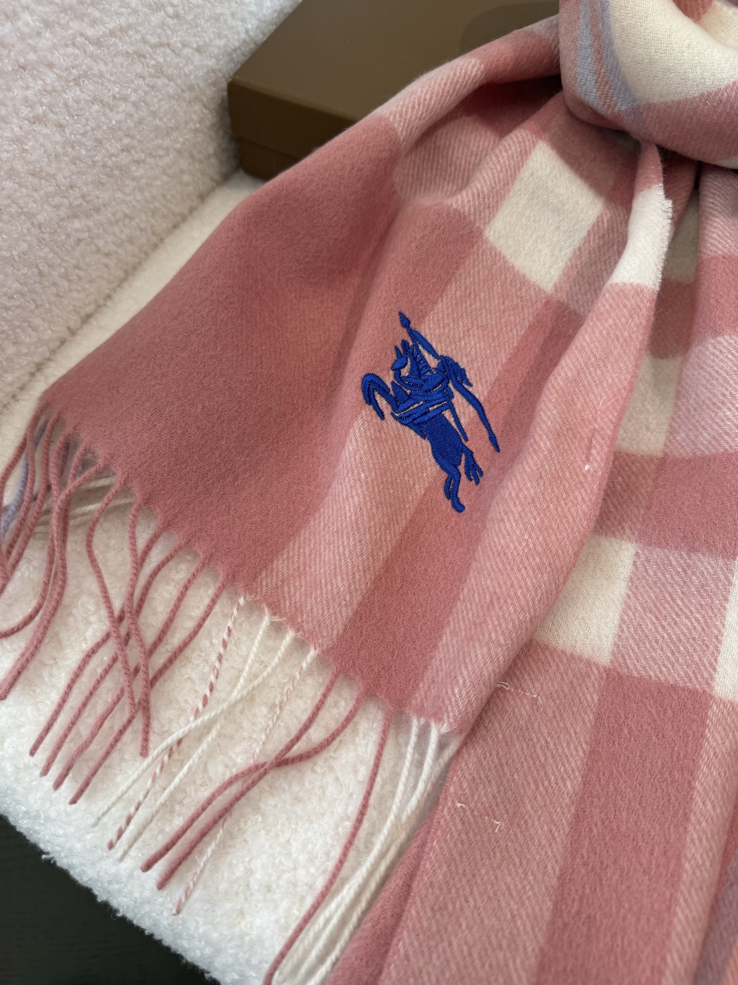 P巴宝莉【男女围巾】怒赞自留，难得的高端男款！家属福利！巴宝莉非常正的男士围巾~面料大爱，非常柔软细腻舒