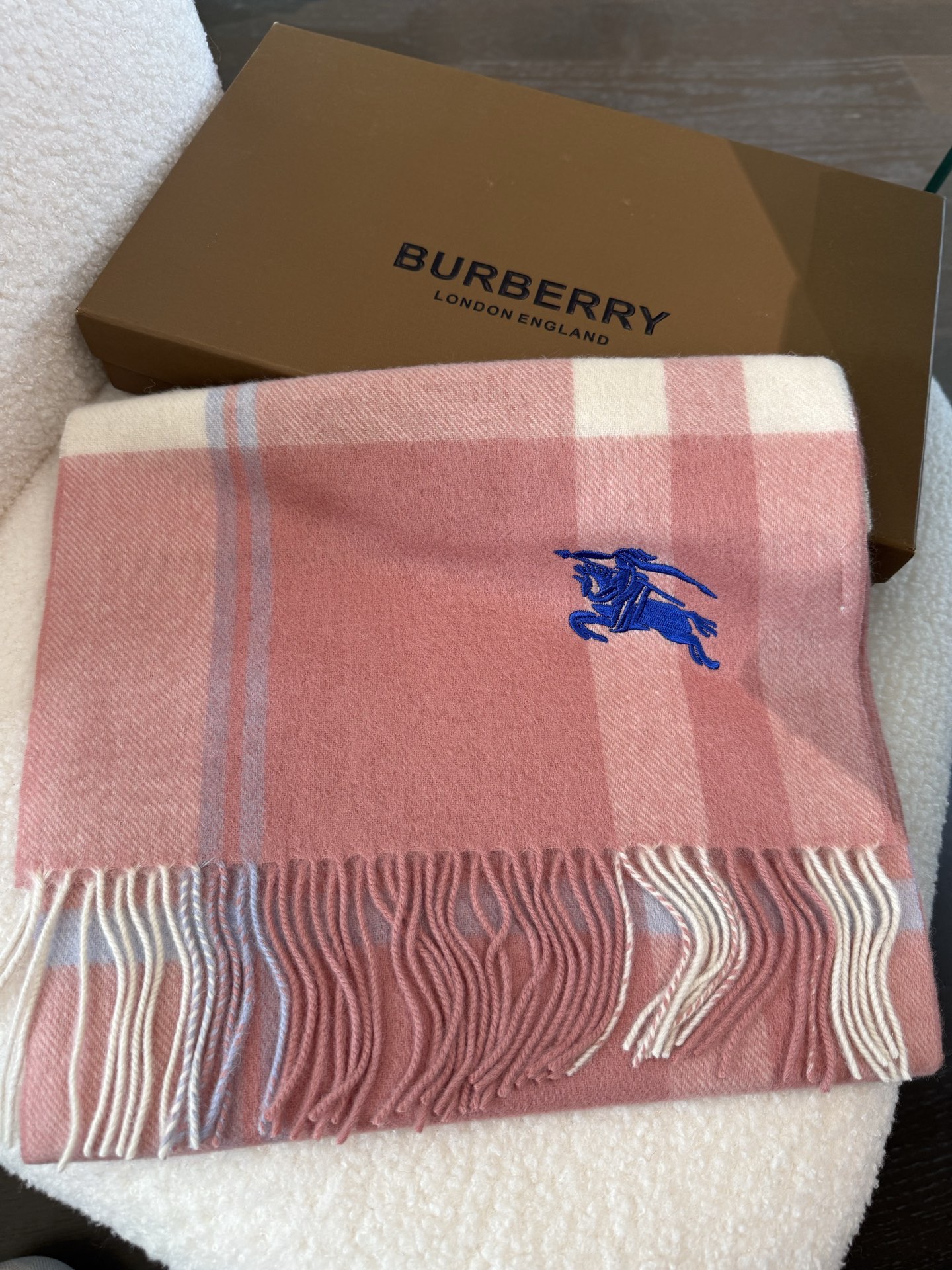 P巴宝莉【男女围巾】怒赞自留，难得的高端男款！家属福利！巴宝莉非常正的男士围巾~面料大爱，非常柔软细腻舒