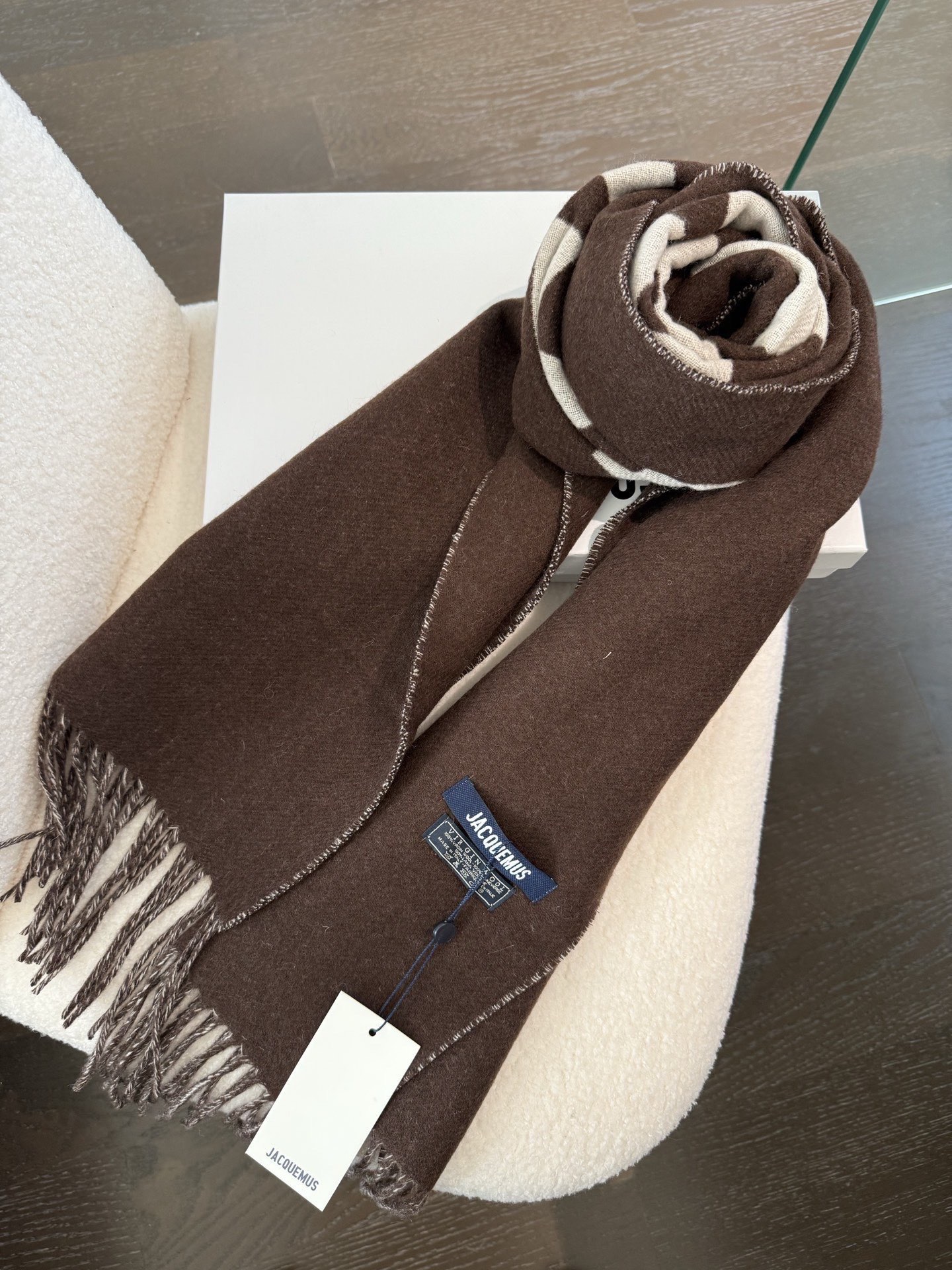 PJacquemus 双面围巾❗今年真的被疯狂种草 今年冬天就非宠这条 好看的要疯掉了，太有型太有魅力了