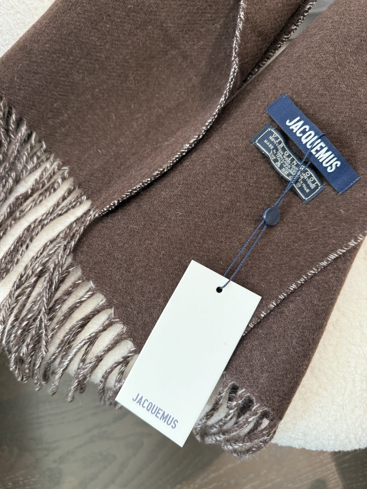 PJacquemus 双面围巾❗今年真的被疯狂种草 今年冬天就非宠这条 好看的要疯掉了，太有型太有魅力了