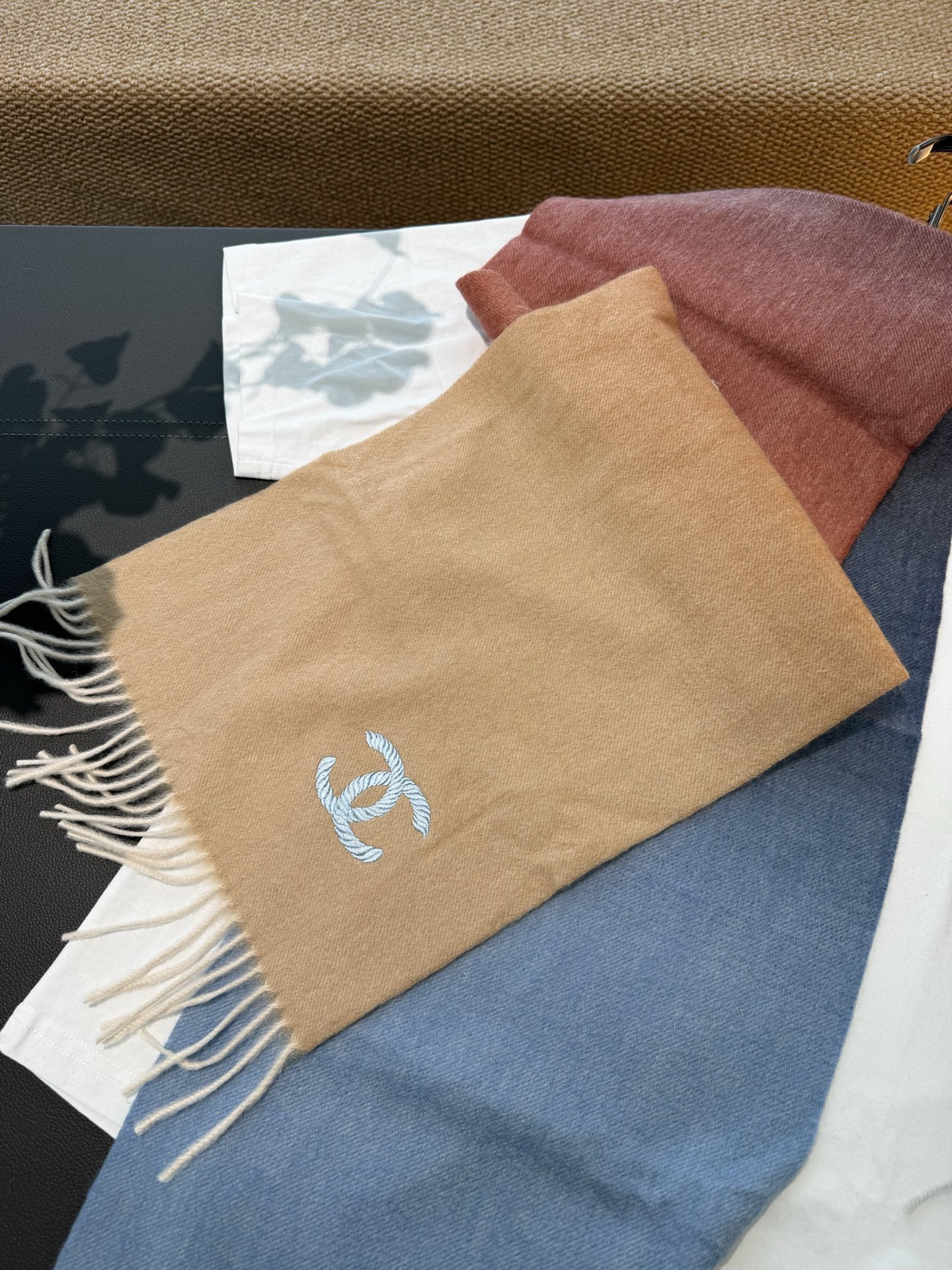 P香奈儿【男女围巾】怒赞自留，难得的高端男款！家属福利！巴宝莉非常正的男士围巾~面料大爱，非常柔软细腻舒