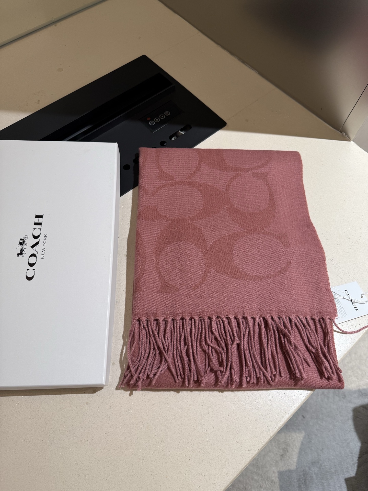 P蔻驰 新款到！Coach爆款！6色披肩也太好看了吧！不仅有颜值还有品质，手感超级软糯和舒服，尺寸195