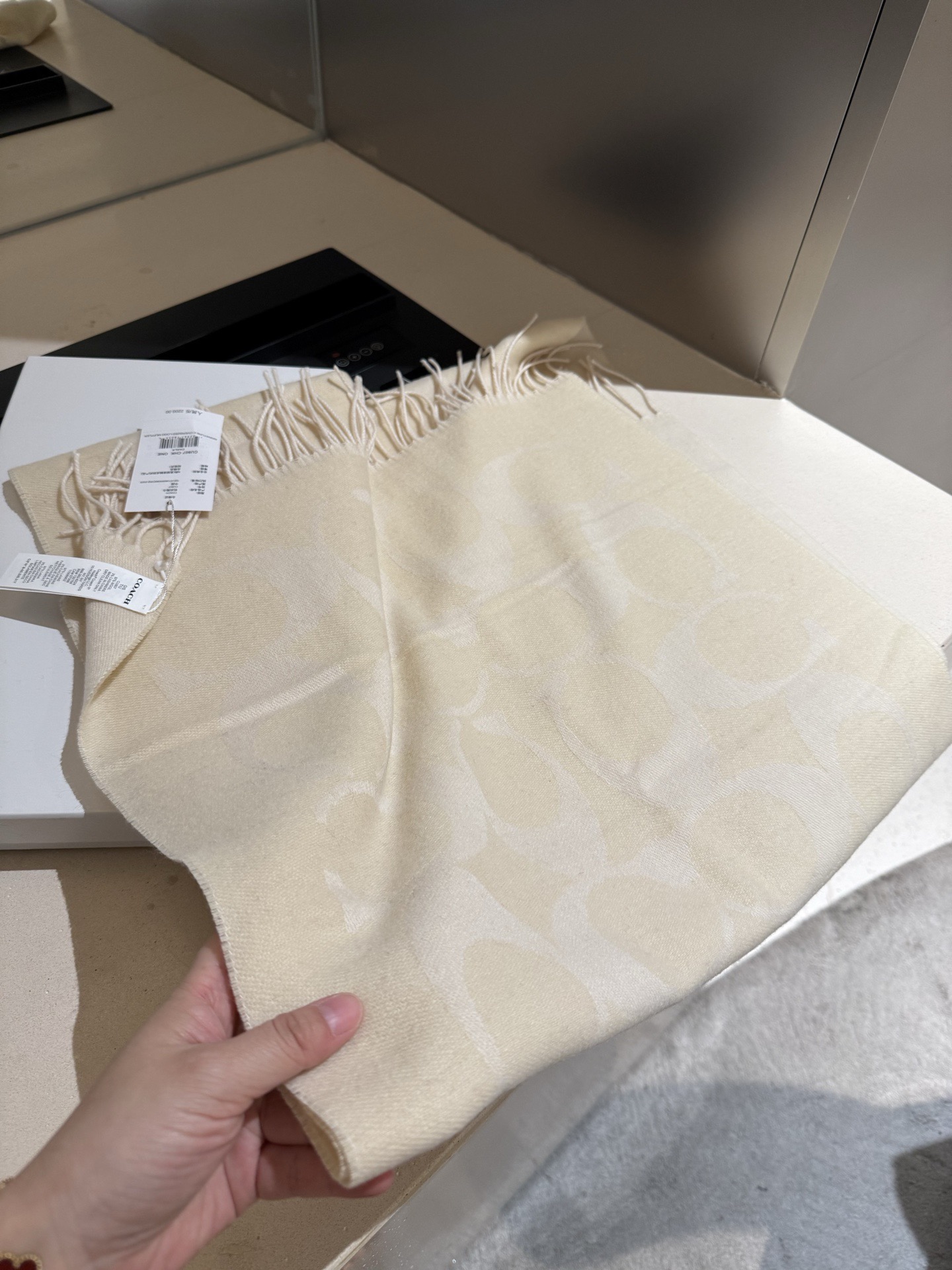 P蔻驰 新款到！Coach爆款！6色披肩也太好看了吧！不仅有颜值还有品质，手感超级软糯和舒服，尺寸195