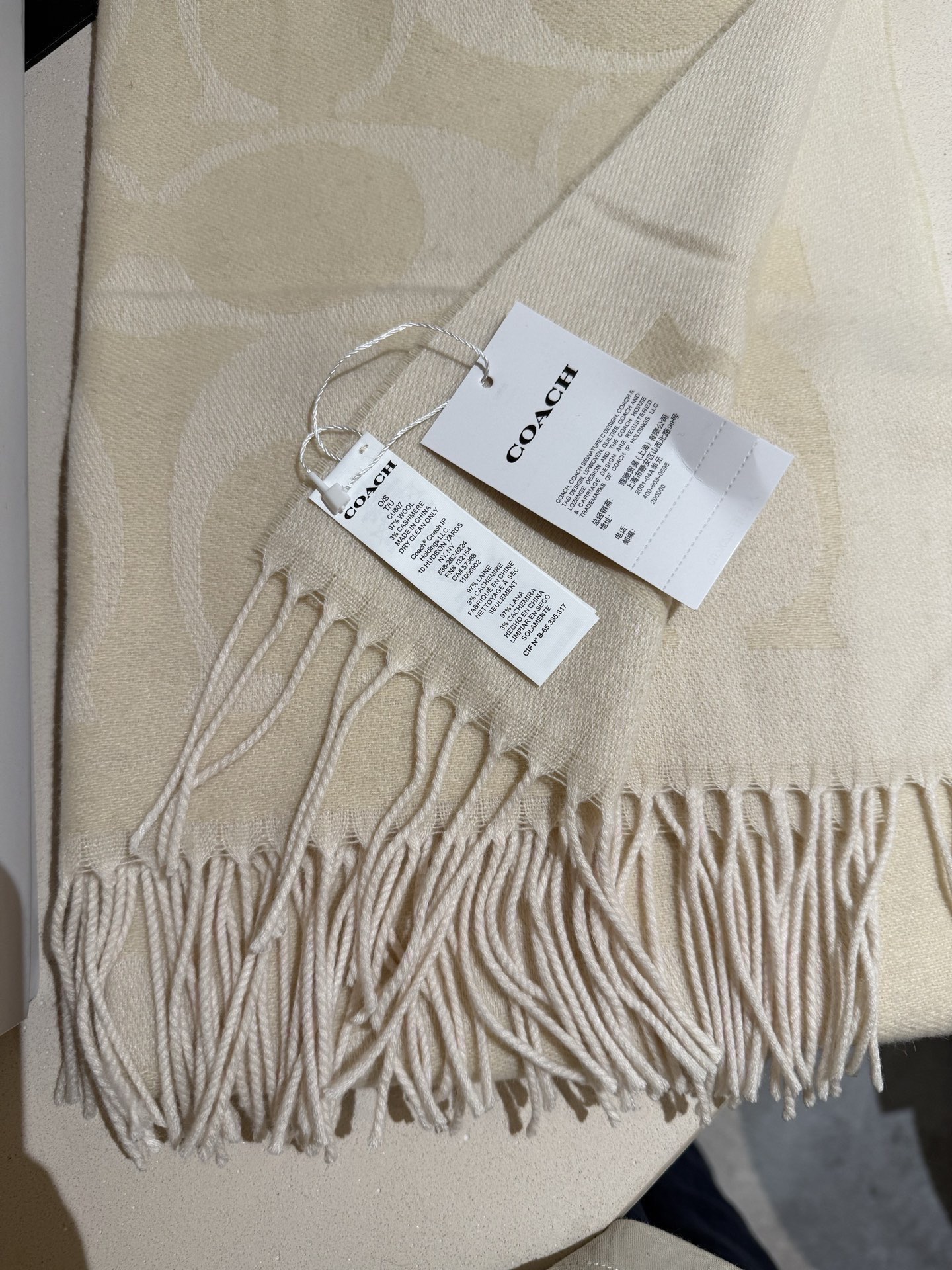 P蔻驰 新款到！Coach爆款！6色披肩也太好看了吧！不仅有颜值还有品质，手感超级软糯和舒服，尺寸195