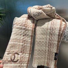 P新款 搭配利器🆕🆕 香奈儿系列货 专供viP产品 ♥顶级苏格兰进口绵羊毛 纹路织法使围巾赋有弹 P新款 搭配利器🆕🆕 香奈儿系列货 专供viP产品 ♥顶级苏格兰进口绵羊毛 纹路织法使围巾赋有弹