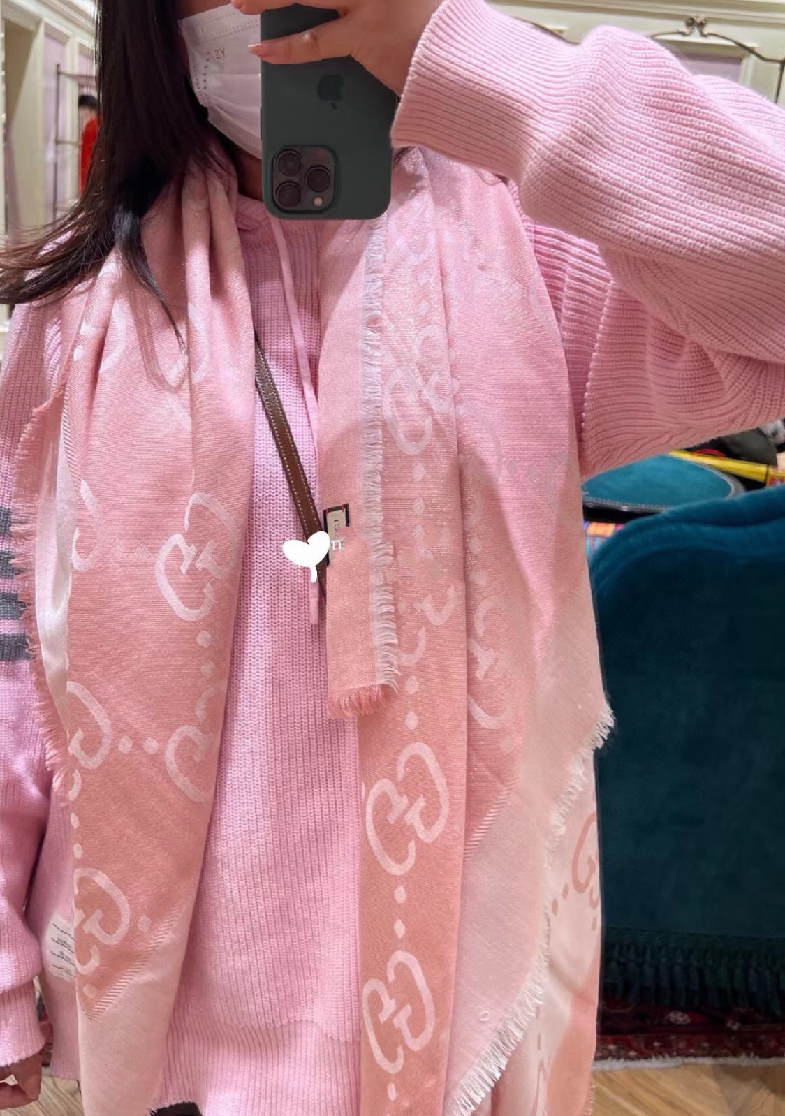 。【GG金线提花披肩140】方巾，璀璨至极，女神必备的，实物真的美得太闪耀了，品质极好‼️款式经典，大方