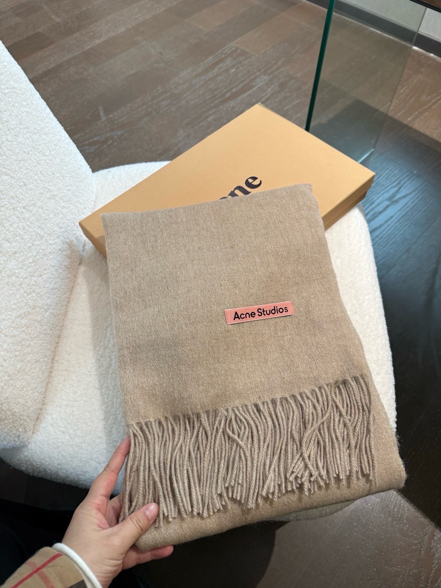 P❗️披肩款🌟我只能说不是所有的纯色围巾都叫Acne‼️瑞典Acne Studios APolo幼羊羔毛重磅纯色披肩/围