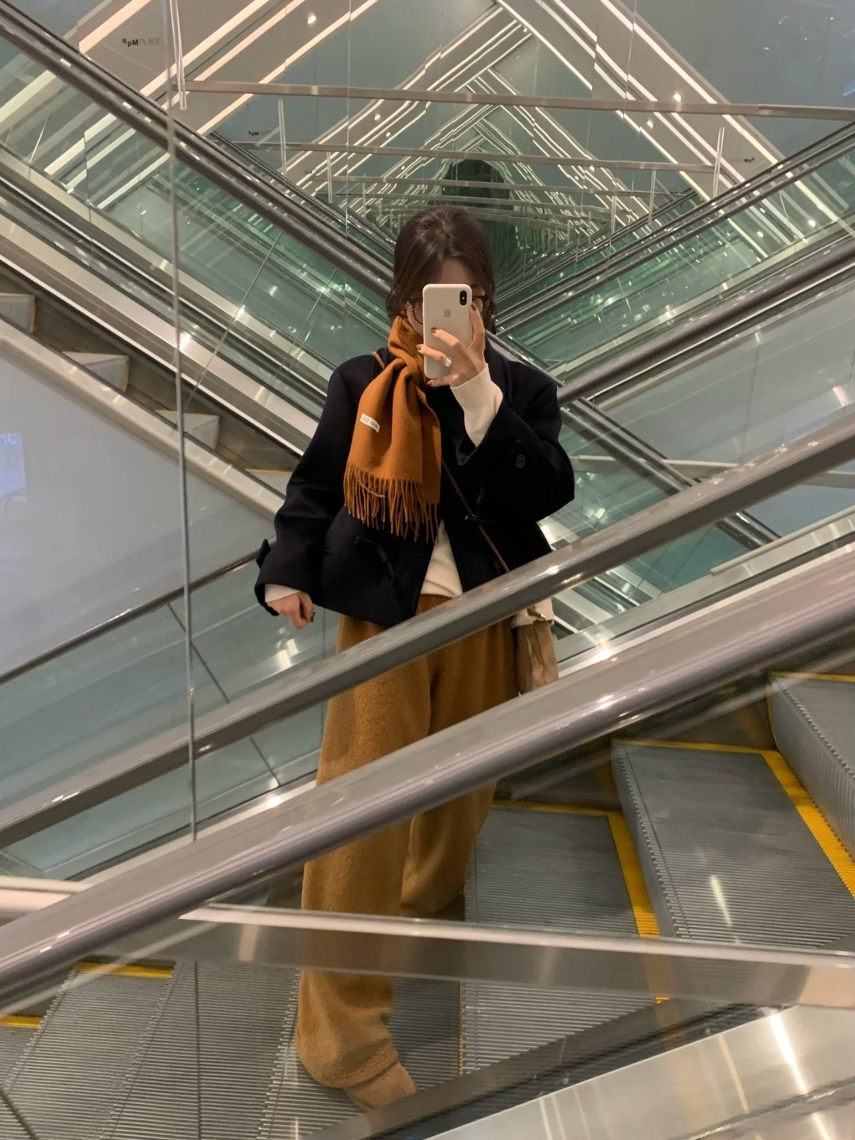 P❗️披肩款🌟我只能说不是所有的纯色围巾都叫Acne‼️瑞典Acne Studios APolo幼羊羔毛重磅纯色披肩/围