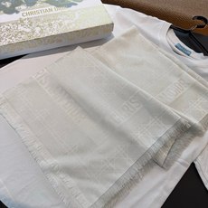 P高段位!是Dior的女人!经典藤格纹新演绎!!】实物有被惊艳到!!Dior今年25秋冬新出的Canna P高段位!是Dior的女人!经典藤格纹新演绎!!】实物有被惊艳到!!Dior今年25秋冬新出的Canna