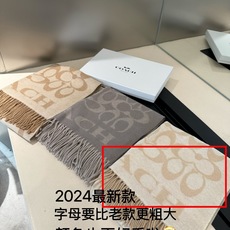 🆕 🆕 P蔻驰 。年新款到!Coach爆款!三色披肩也太好看了吧!不仅有颜值还有品质,97%羊毛+3%羊绒,手感超级软糯 🆕 🆕 P蔻驰 。年新款到!Coach爆款!三色披肩也太好看了吧!不仅有颜值还有品质,97%羊毛+3%羊绒,手感超级软糯