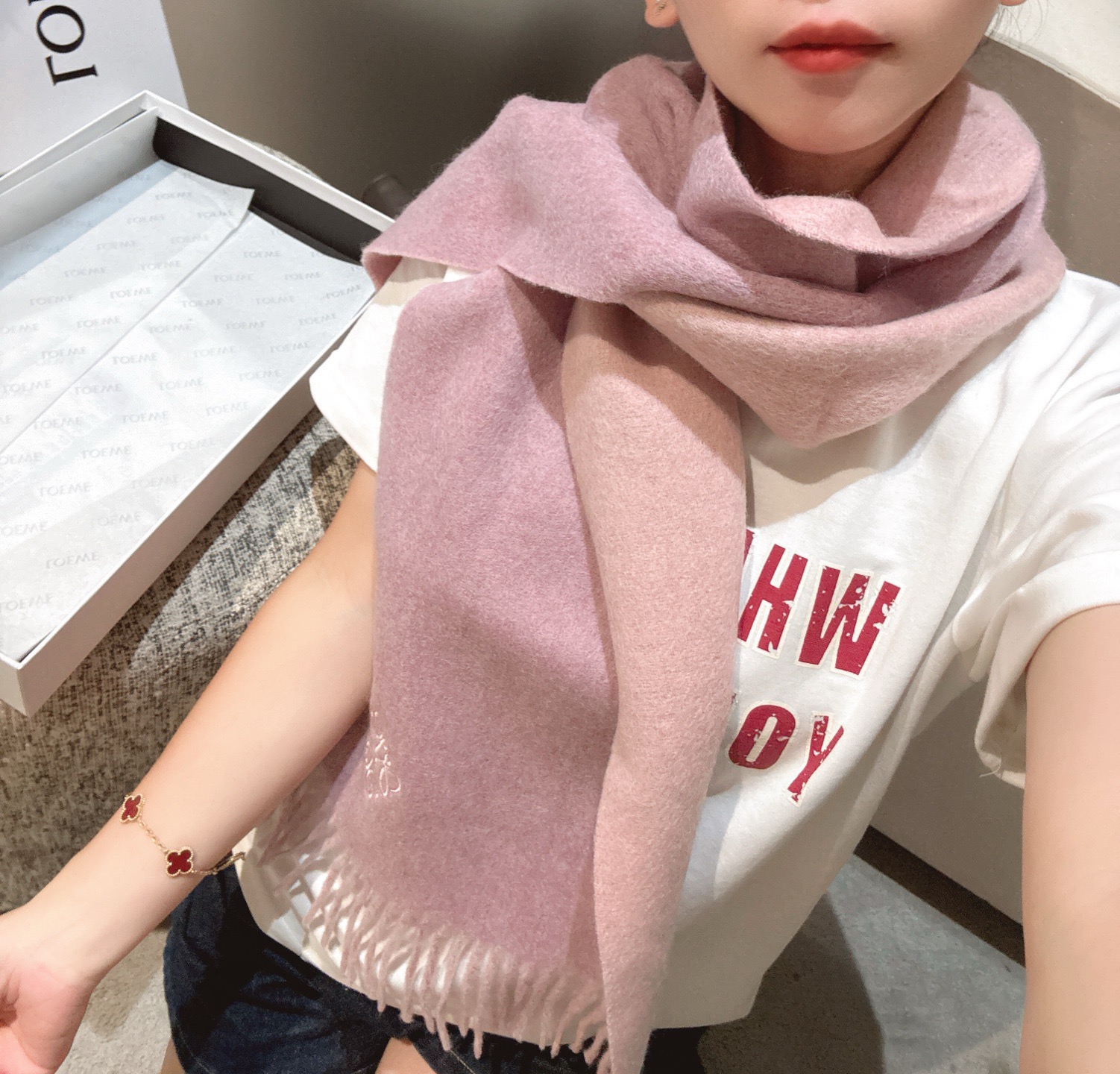 P罗意威🏖️【男女围巾】怒赞自留，难得的高端男款！家属福利！巴宝莉非常正的男士围巾~面料大爱，非常柔软细腻舒服，轻度水波