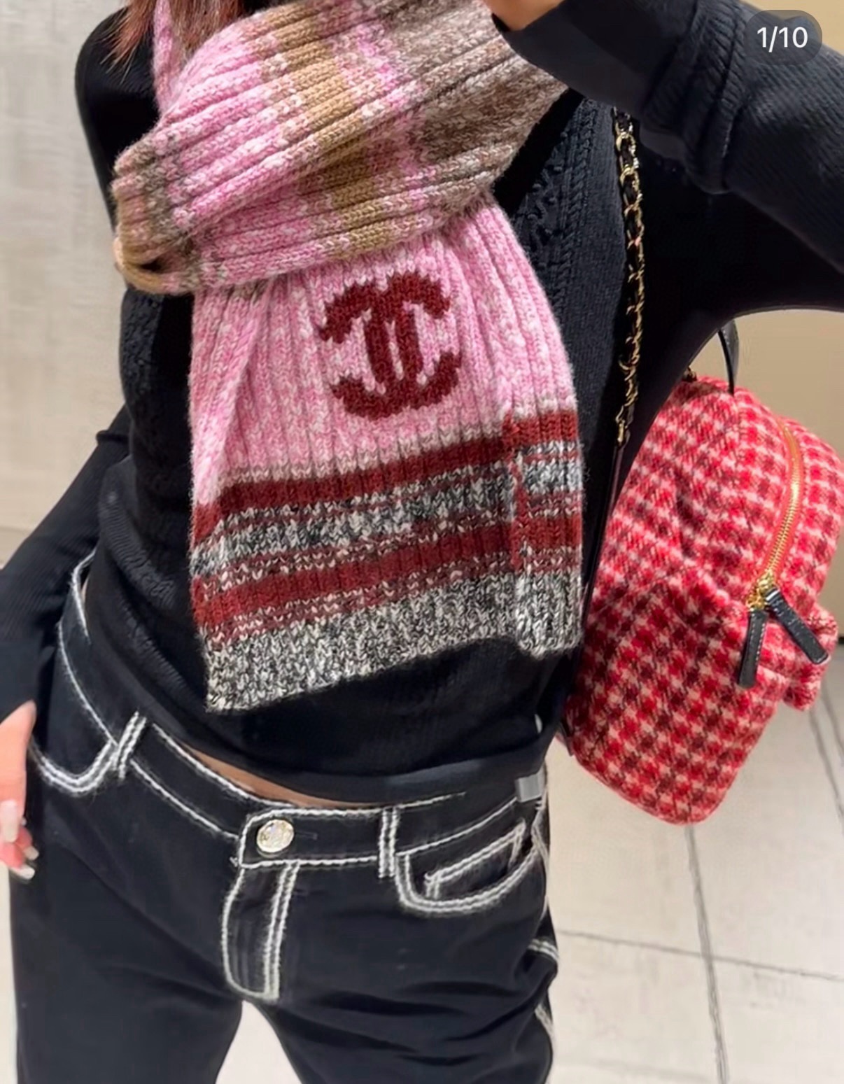P王炸🔥 CHANEL 25B针织羊绒围巾，经典双C标志，米白配黑边、黑配粉边，深灰配米灰，配色高级又时
