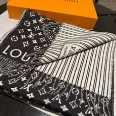 P【新款献礼】🎉 Louis Vuitton 渠道独家特供大驴专柜款限定系列羊绒围巾,一面条纹一面老花,经典百搭😎本年度 P【新款献礼】🎉 Louis Vuitton 渠道独家特供大驴专柜款限定系列羊绒围巾,一面条纹一面老花,经典百搭😎本年度
