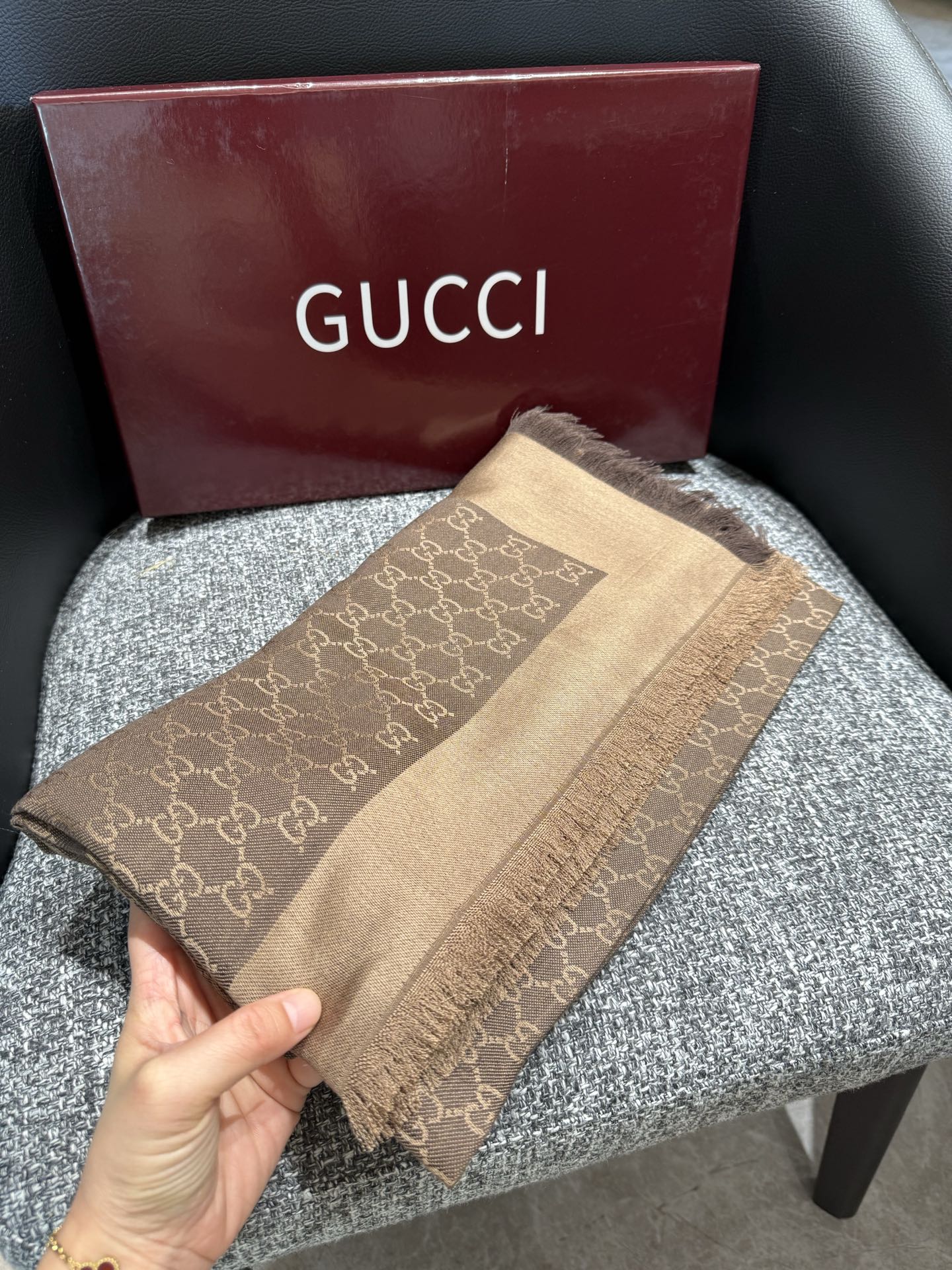 🆕 🆕 P顶级原单货‼️‼️‼️ 🎉🎉重磅推荐新色🎉🎉GUCCI经典银丝上新啦💋，最最经典的花色和字母图案，😍正反不同颜