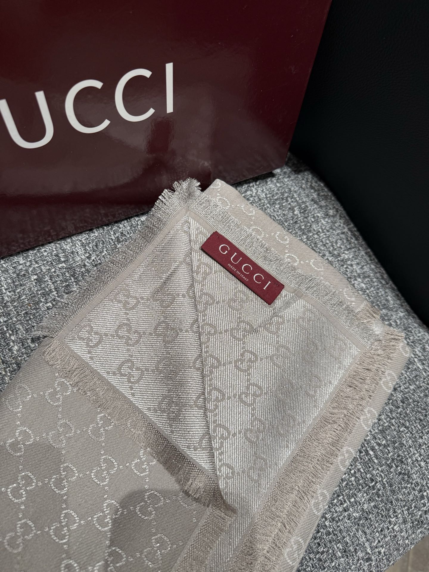 🆕 🆕 P顶级原单货‼️‼️‼️ 🎉🎉重磅推荐新色🎉🎉GUCCI经典银丝上新啦💋，最最经典的花色和字母图案，😍正反不同颜