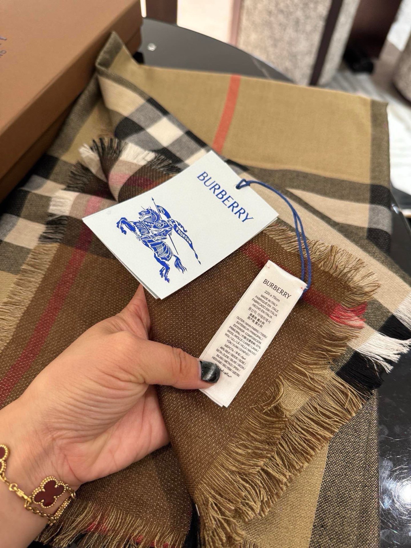 🆕 🆕 P高版本BURBERRY家经典格！2026年最值得入超值版，老友闭眼入！一条围巾两条的快乐！！！经典格，经典配色