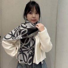 🆕 🆕 P💕同步 LOEWE罗意威|双面拼色羊绒羊毛🤎💗 新品!粉拼驼这个配色真的温柔到骨子里 经典Anagram回纹大 🆕 🆕 P💕同步 LOEWE罗意威|双面拼色羊绒羊毛🤎💗 新品!粉拼驼这个配色真的温柔到骨子里 经典Anagram回纹大