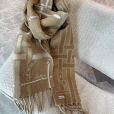 Burberry巴宝莉 围巾 100%山羊绒 双面羊绒围巾,双面两用设计,一面装饰 Burberry 条纹、专属标识和品 Burberry巴宝莉 围巾 100%山羊绒 双面羊绒围巾,双面两用设计,一面装饰 Burberry 条纹、专属标识和品