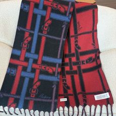 Burberry巴宝莉 围巾 100%山羊绒 双面羊绒围巾,双面两用设计,一面装饰 Burberry 条纹、专属标识和品 Burberry巴宝莉 围巾 100%山羊绒 双面羊绒围巾,双面两用设计,一面装饰 Burberry 条纹、专属标识和品