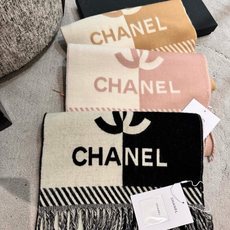 P𝐂𝐇𝐀𝐍𝐄𝐋新《双面拼色提花》裸粉色 Size:184x34cm (不含流苏) 目测是大爆款!双面异色提花 两面完全相 P𝐂𝐇𝐀𝐍𝐄𝐋新《双面拼色提花》裸粉色 Size:184x34cm (不含流苏) 目测是大爆款!双面异色提花 两面完全相