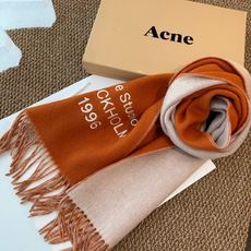 P🆕acne。最新款 【难得一见的温柔配色,低调又不失优雅❗】重点推荐❗双面配色,一条围巾两种风格搭配,高级舒适时髦气质 P🆕acne。最新款 【难得一见的温柔配色,低调又不失优雅❗】重点推荐❗双面配色,一条围巾两种风格搭配,高级舒适时髦气质