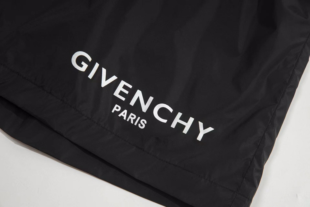 GVC Summer 2024SS Velvet Shorts with GVC College Signature, Loose Waist, Side Pockets - 图片 6
