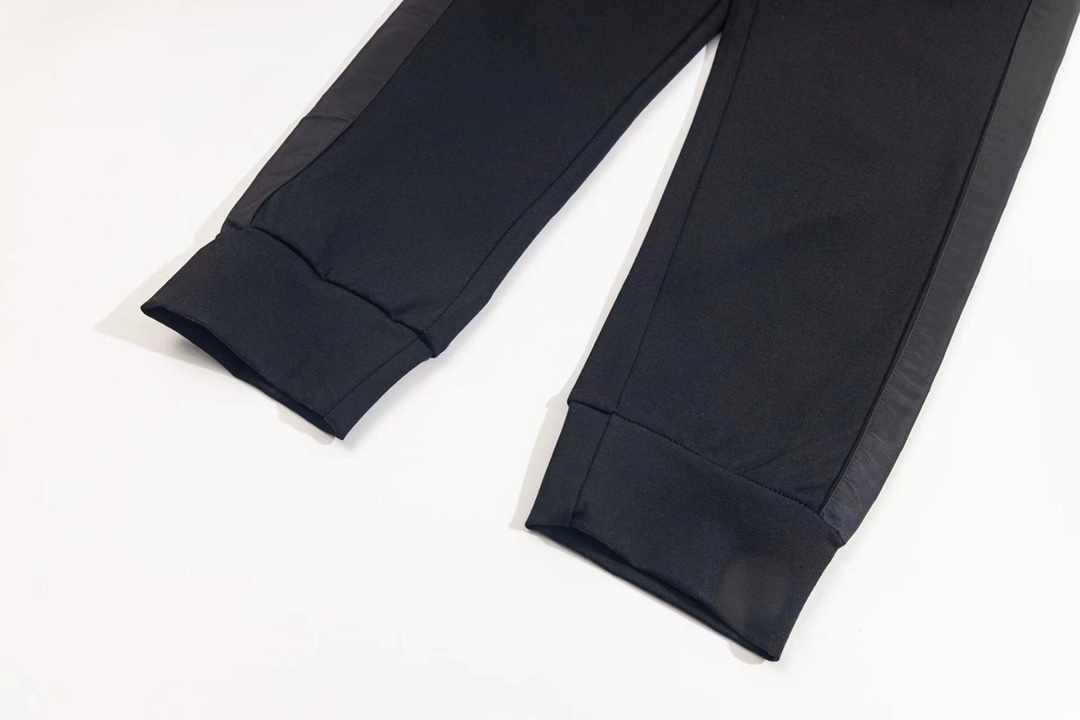 Prada Classic Triangulation Exercise Long Pants: Green Nylon Band, XS-S-M-L Sizes - 图片 6