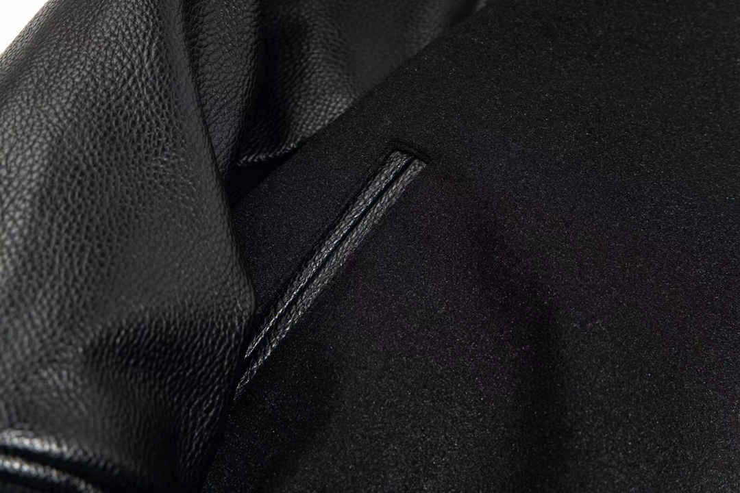 Luxury Wool Fabrics with 4G Logo Metal Decorations: Barlock Style Innovation - 图片 6