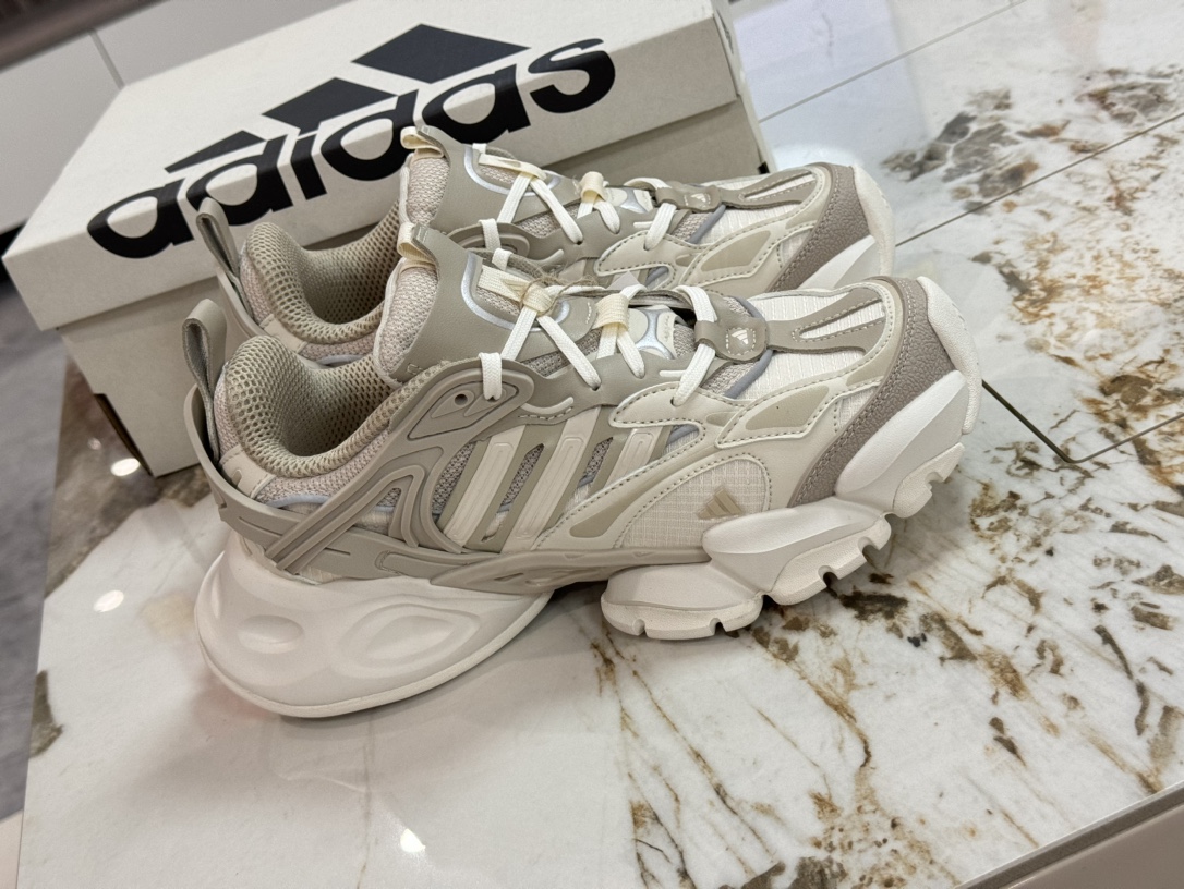 아디다스 신발 102699 Adidas Shoes