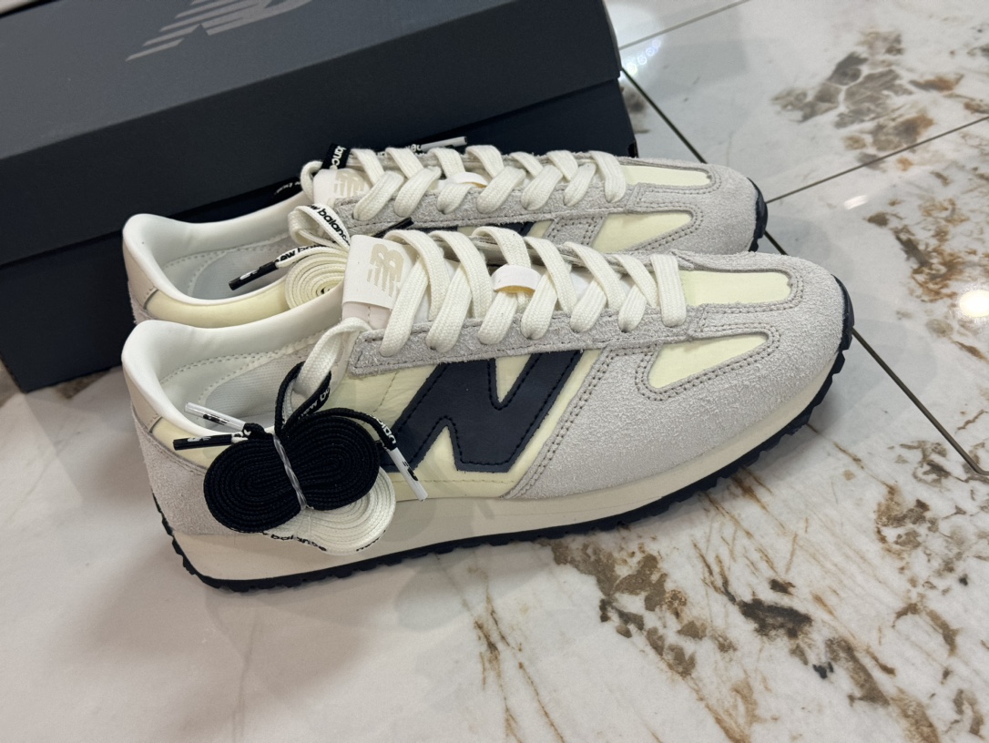 NO:276058,The latest hot nb327 nb 471 retro jogging shoes newbalance 471 retro pioneer ms327 series retro casual sports jogging shoes, Italian street style from the 1970s!  nb New Balance 471 series, a new look created with a purer retro style design. The side is also deconstructed with size 36-45 (including half-size), new balance19860909档口现货 最新爆款 nb327 nb 471复古慢跑鞋 newbalance 471复古先锋ms327系列复古休闲运动慢跑鞋,上世纪70年代的意大利街头风格！nb新百伦 全新new balance 471系列,以更纯粹的复古风格设计打造的全新造型.侧身还以解构设计 尺码36-45（含半码）,,new balance,Men's shoes