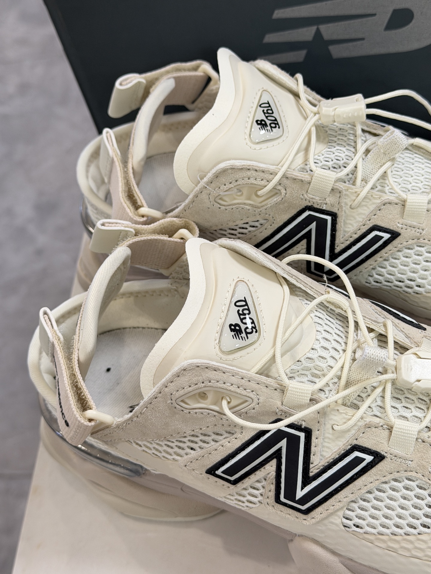 뉴발란스 NB9060 뮬 샌달 99617 이미지 7