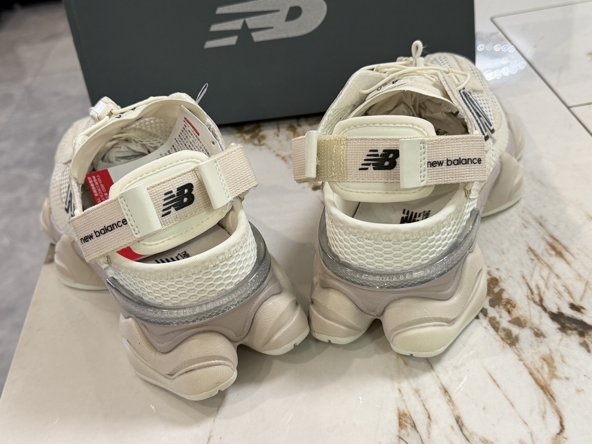 뉴발란스 NB9060 뮬 샌달 99617 이미지 8