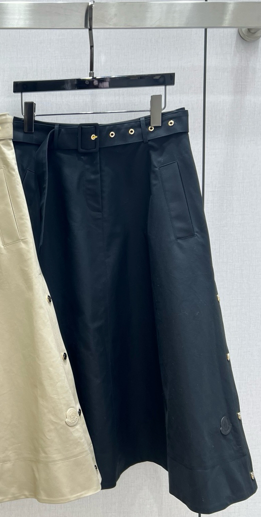 NO:492773,Highly recommended MON* early autumn new style, belt suit and long skirt, another favorite of fashion experts!  Exquisite details, every piece is full of surprises. High fashion craftsmanship, outstanding style, no pick on body shape, practical and versatile. Combination of comfort and function, strong push. Two colors SML code, high-quality ABC,, skirts, business suit, alexander wang19860909强烈推荐 MON*早秋新款 腰带西装长半裙 又一款时尚达人的心头好！细节精致 每一件到手都是惊喜满溢 高级时装工艺 版型绝绝子 不挑身材 实用百搭 舒适与功能相结合,强推入手.两个色 SML码 高品质ABC,,skirts,business suit,alexander wang,Women's clothing