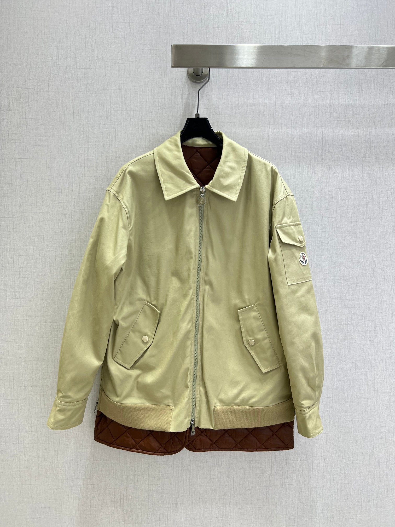 NO:499957,Highly recommended MON*2025 early autumn new style, lapel jacket, zipper jacket, comfortable and versatile, trading company orders!  The original single channel product is easy to match and a rare one!  Limited quantity, fast, soft, delicate and stylish, one color, 0123 code, high quality ABC,, jackets & coats, jackets & coats, alexander wang19860909强烈推荐 MON*2025早秋新款 翻领夹克拉链外套 舒适百搭 贸易公司订单货！原单渠道货 好搭配 不可多得的一款！数量有限要快 柔软细腻超有型 一个色 0123码 高品质ABC,,jackets & coats,jackets & coats,alexander wang,Women's clothing