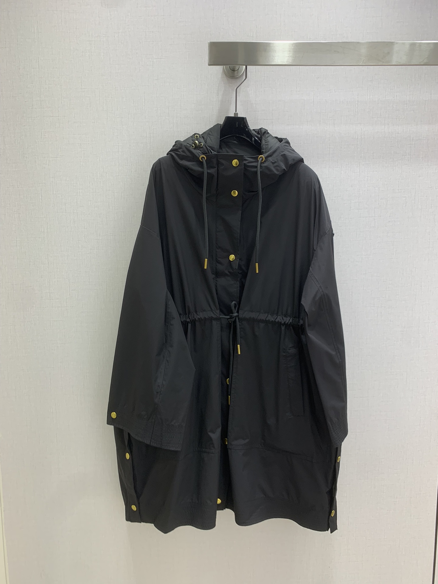 NO:576078,With dust bag, highly recommended MON*2025 new autumn and winter two-piece windbreaker down jacket, 90 white goose down, overall warm effect, unique design down jacket, casual and fashionable, perfect embellishment with classic logo, two colors, size 012, high quality A,,jackets & coats,down jacket,alexander wang19860909配防尘袋强烈推荐 MON*2025秋冬新款 两件套风衣羽绒外套 90白鹅绒 整体保暖效果拉满,独特设计款羽绒服 休闲时尚,经典logo完美点缀 两个色 012码 高品质A,,jackets & coats,down jacket,alexander wang,Women's clothing