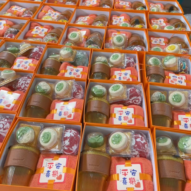橙色礼盒中秋实拍