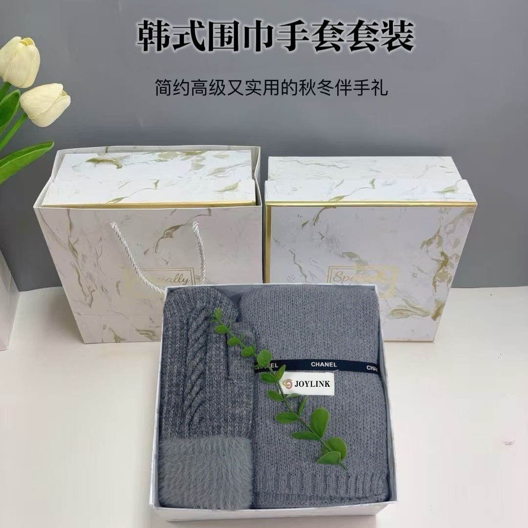 韩式围巾手套套装——简约高级的秋冬伴手礼之选。