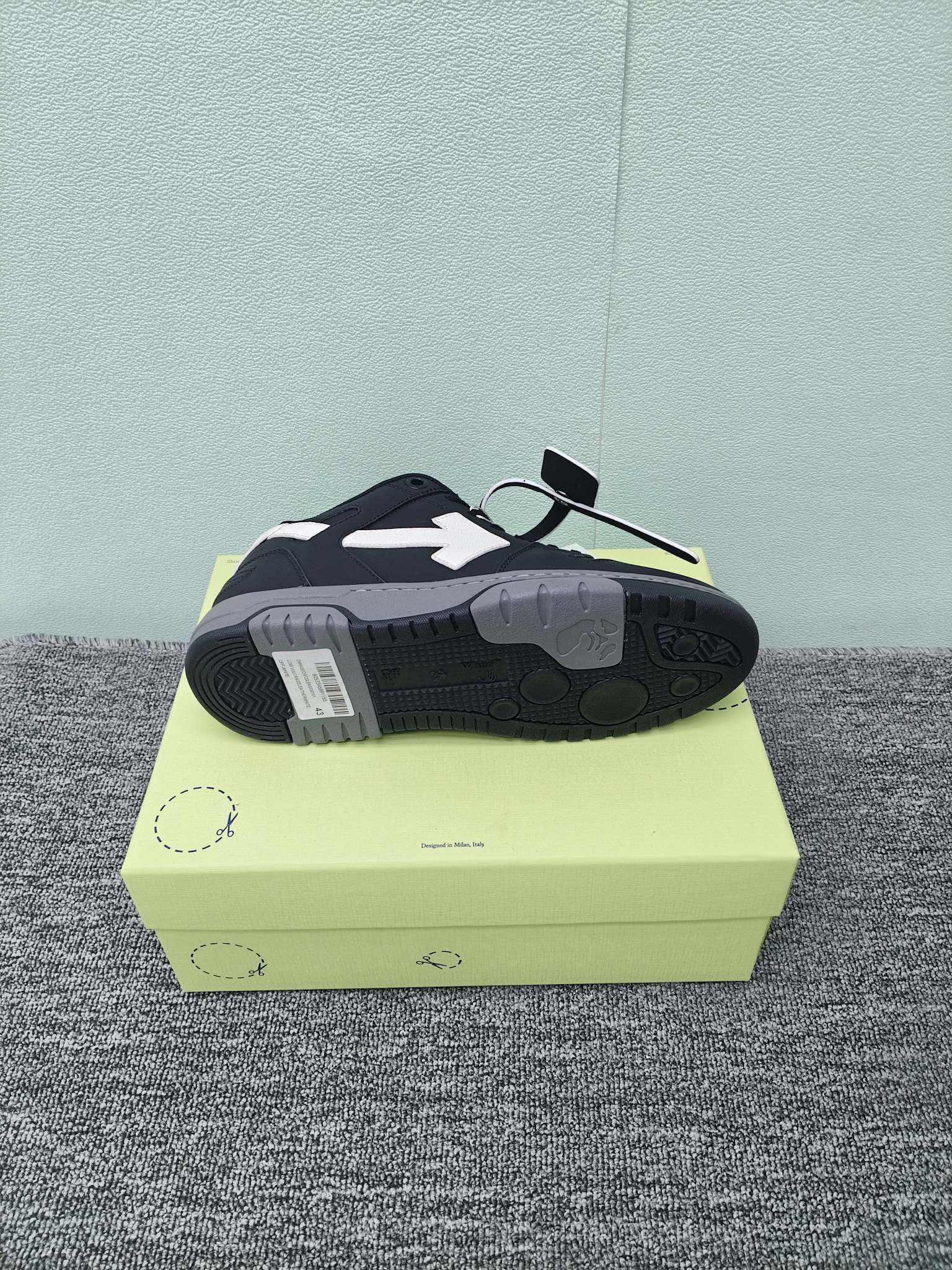 NO:562328,, print OFF WHITE.. Casual series, couple's sneakers, women's size 35-40. Men's size, 40---46 size, full set of packaging, long-term shipment, casual shoes/sports shoes, off white, sneakers19860909,打印 OFF WHITE..休闲系列,情侣款运动鞋 女款35-40码.男款,40---46码 全套包装,长期出货,休闲鞋/运动鞋,off white,sneakers,Women's Shoes