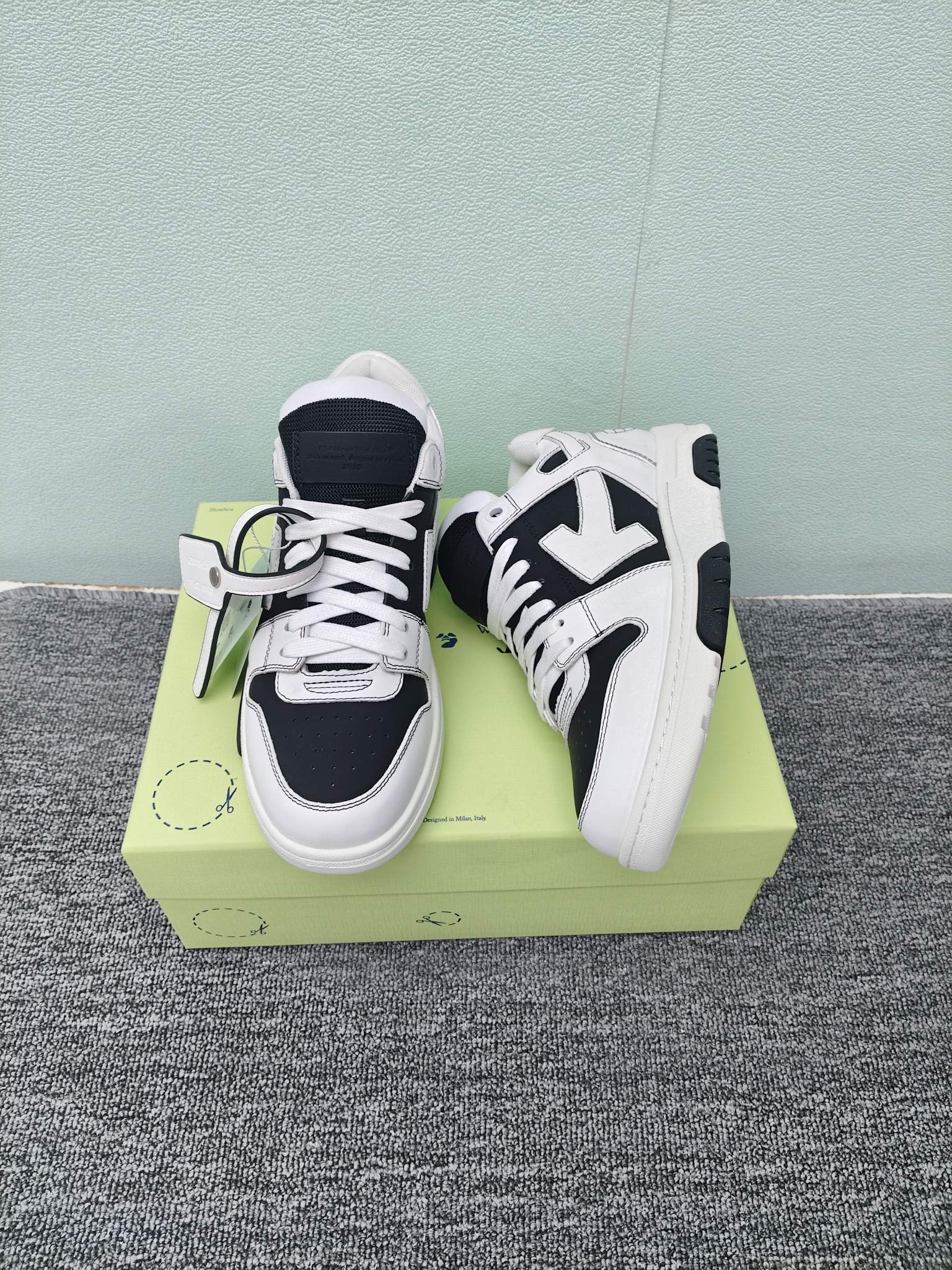NO:562312,, print OFF WHITE.. Casual series, couple's sneakers, women's size 35-40. Men's size, 40---46 size, full set of packaging, long-term shipment, casual shoes/sports shoes, off white, sneakers19860909,打印 OFF WHITE..休闲系列,情侣款运动鞋 女款35-40码.男款,40---46码 全套包装,长期出货,休闲鞋/运动鞋,off white,sneakers,Women's Shoes
