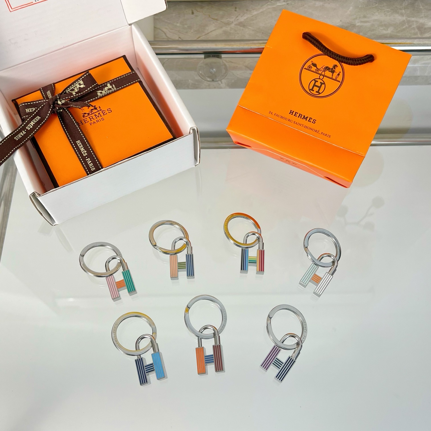 Hermès Cadenas Quizz Rainbow Keyring: Unique Metal Lock for Bag – £460 - 图片 5