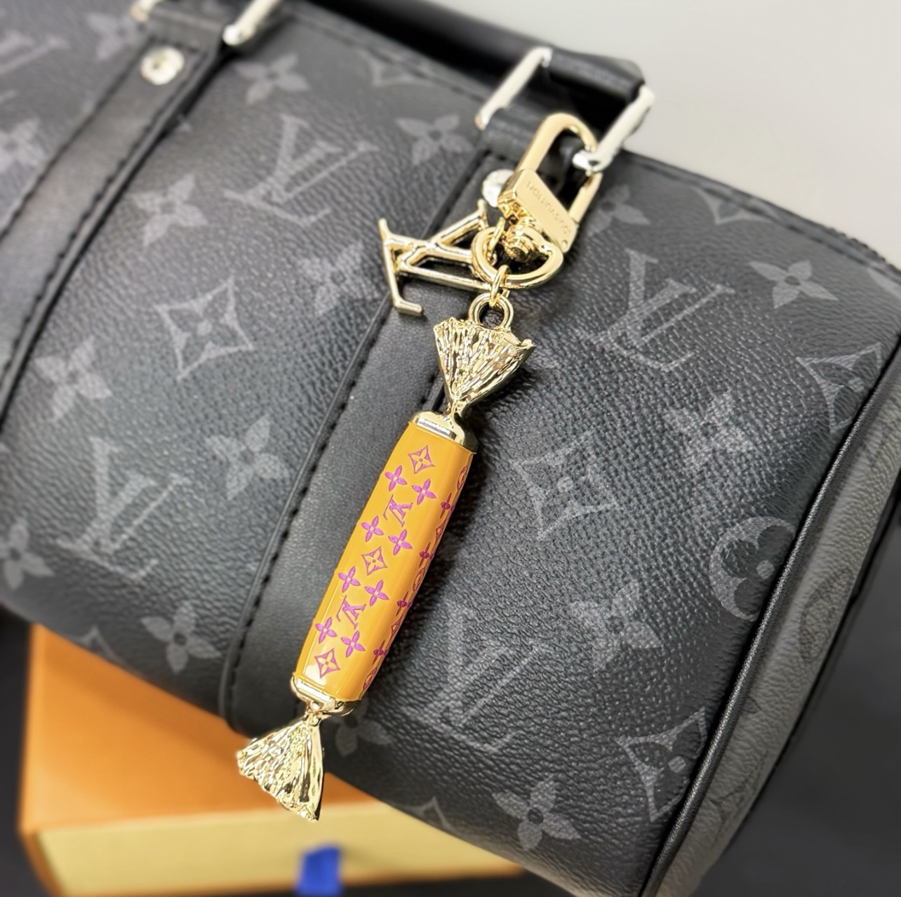 루이비통 키링 124535 Louis Vuitton Accessories 썸네일 이미지