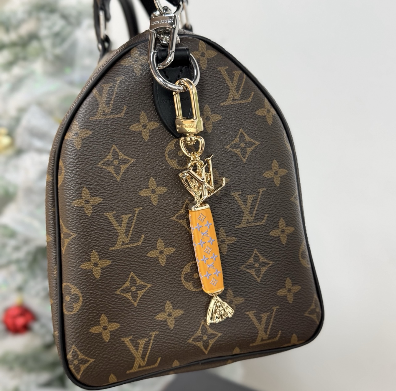 루이비통 키링 124535 Louis Vuitton Accessories 썸네일 이미지