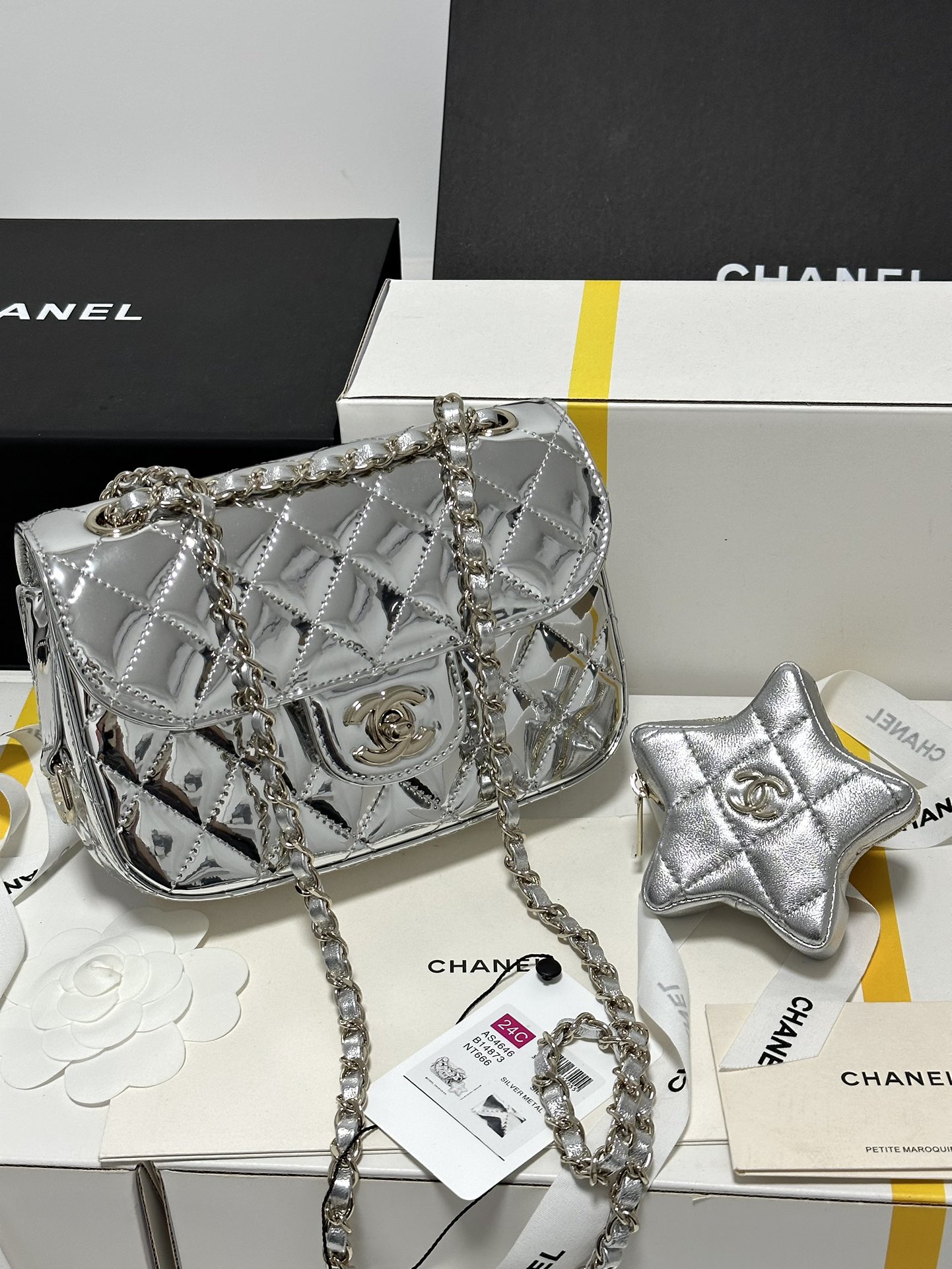 Chanel Sacs À Bandoulière & À Épaule Or Argent La chaîne