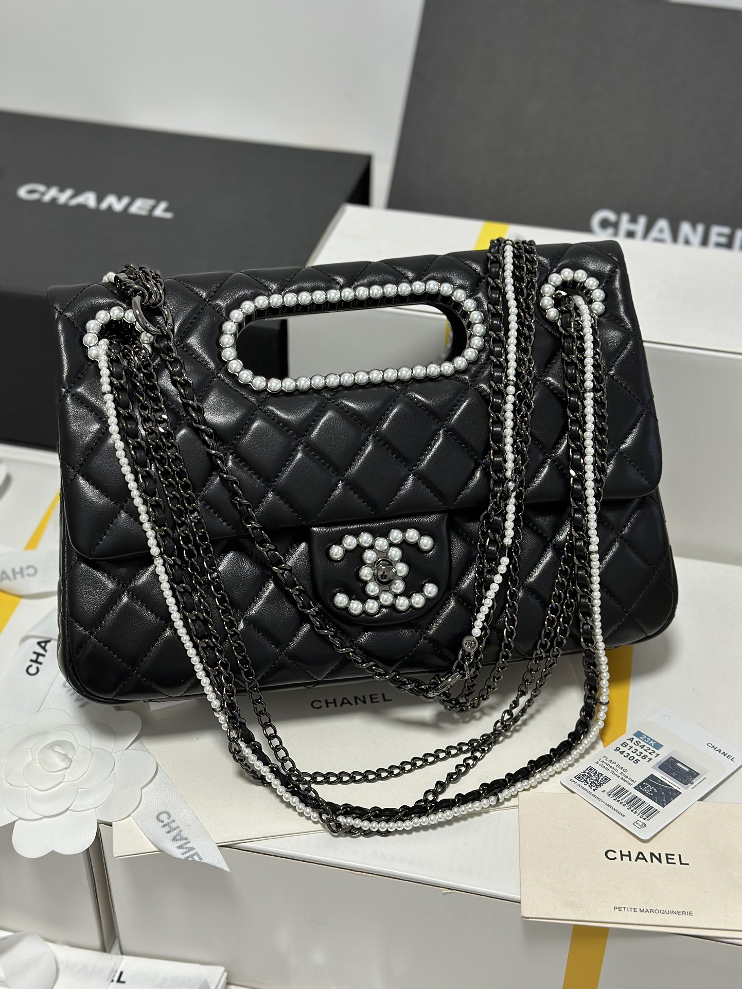 Chanel 23A Westminster 31bag pearls